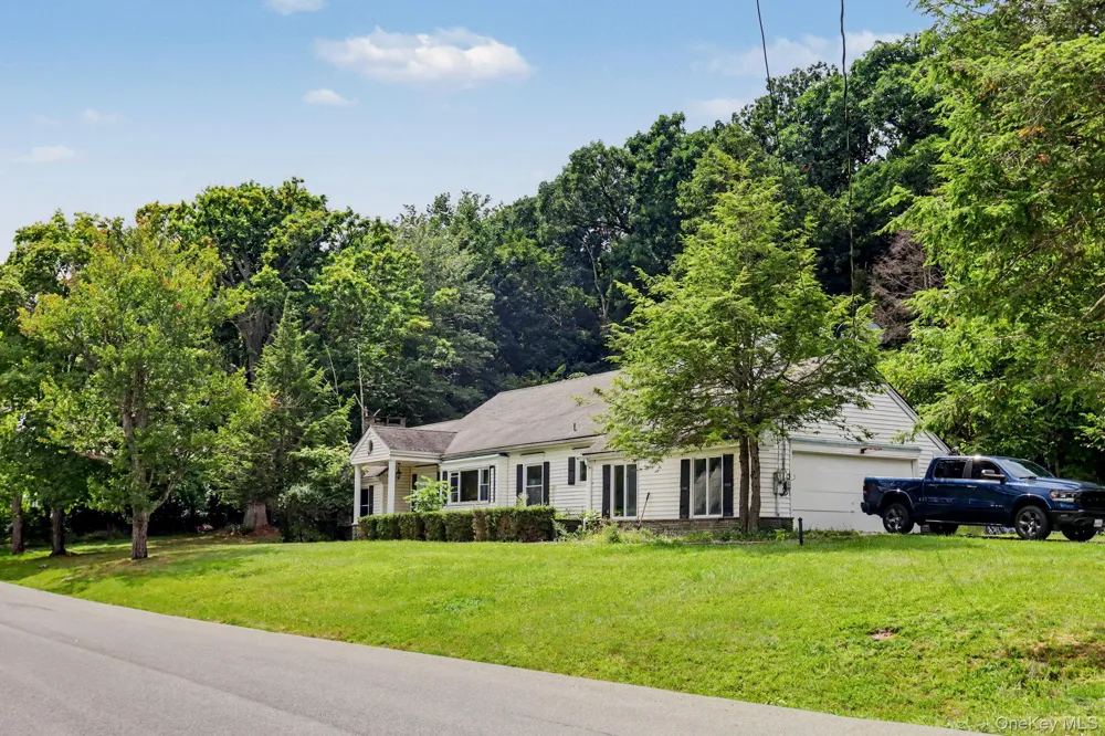4 Woodward Terrace Central Valley, NY 10917