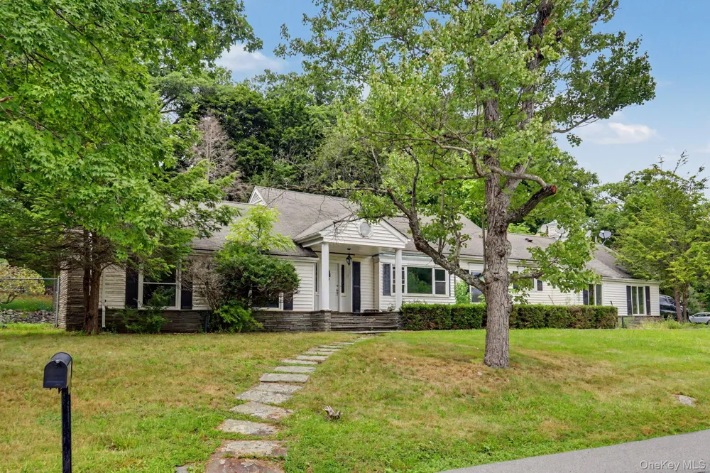 4 Woodward Terrace Central Valley, NY 10917