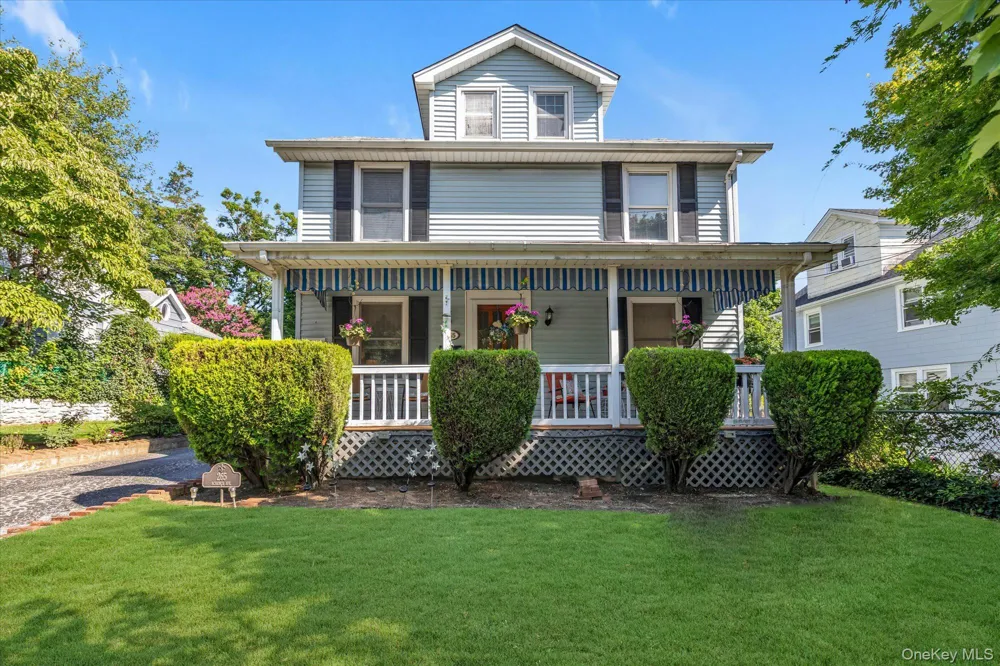 265 Schenck Avenue Great Neck, NY 11021
