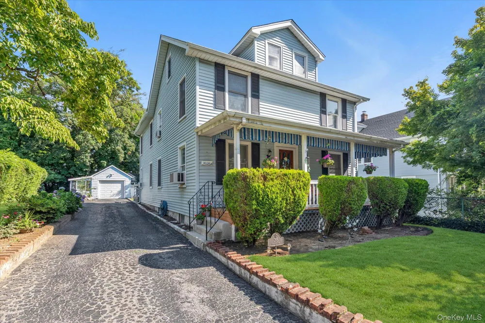 265 Schenck Avenue Great Neck, NY 11021