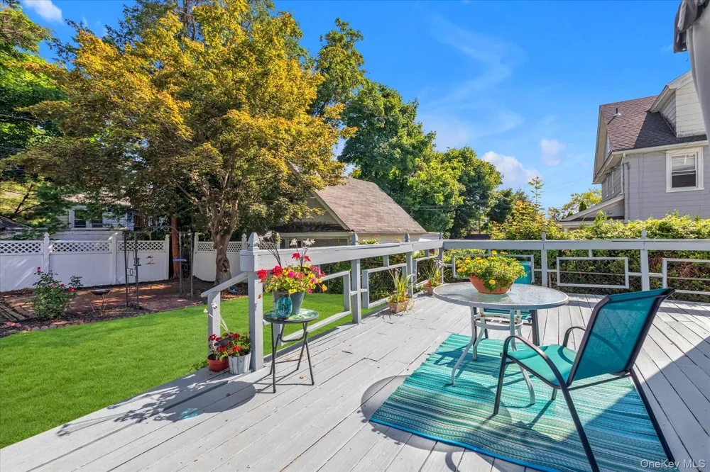 265 Schenck Avenue Great Neck, NY 11021