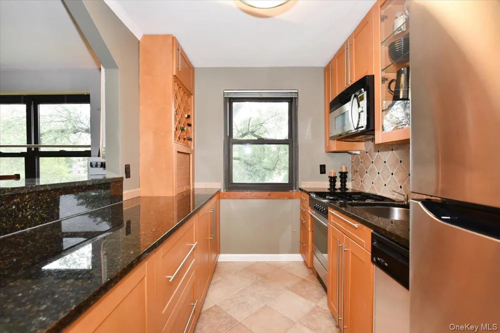 1 TERRACE CIRCLE #3-F Great Neck, NY 11021
