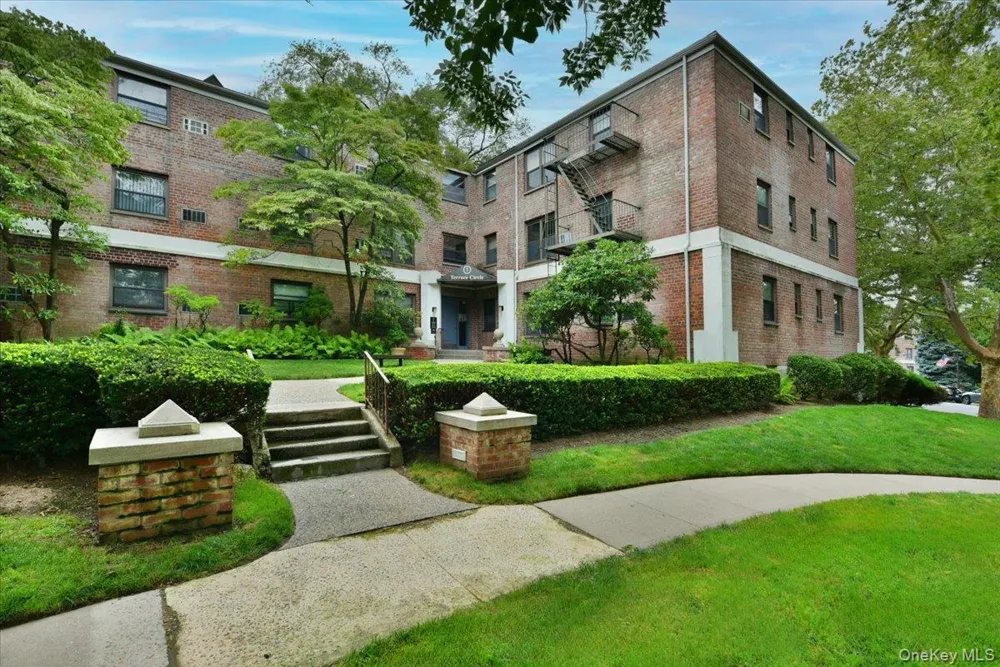 1 TERRACE CIRCLE #3-F Great Neck, NY 11021