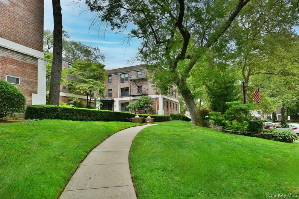 1 TERRACE CIRCLE #3-F Great Neck, NY 11021