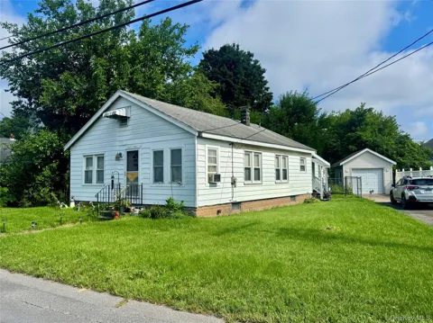 16 Esopus Avenue