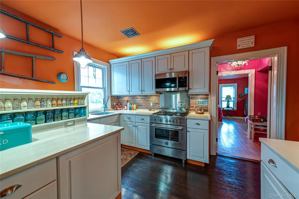 502 Brooklyn Boulevard Brightwaters, NY 11718