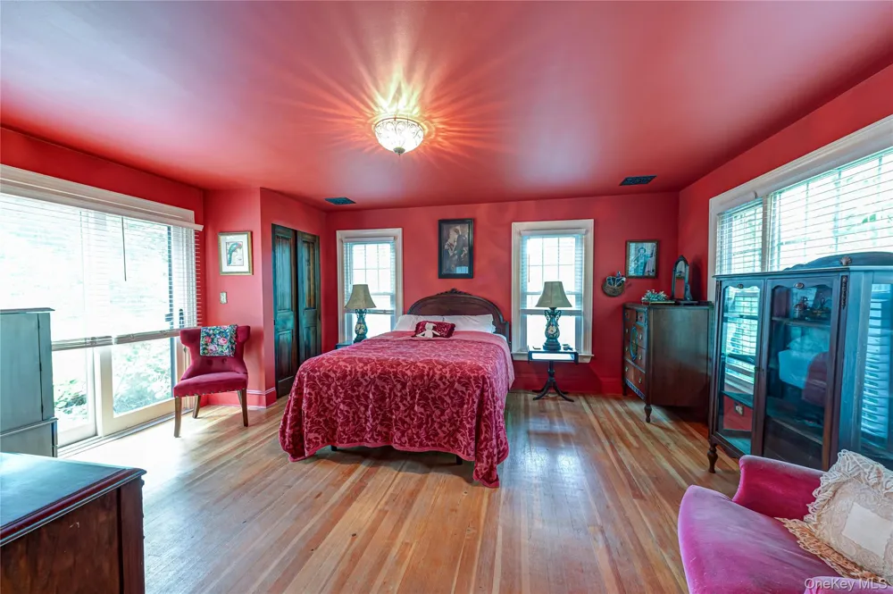 502 Brooklyn Boulevard Brightwaters, NY 11718