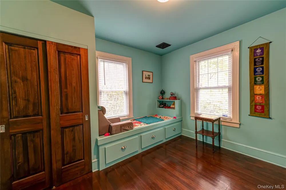 502 Brooklyn Boulevard Brightwaters, NY 11718