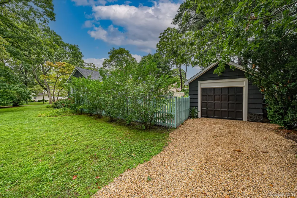 502 Brooklyn Boulevard Brightwaters, NY 11718