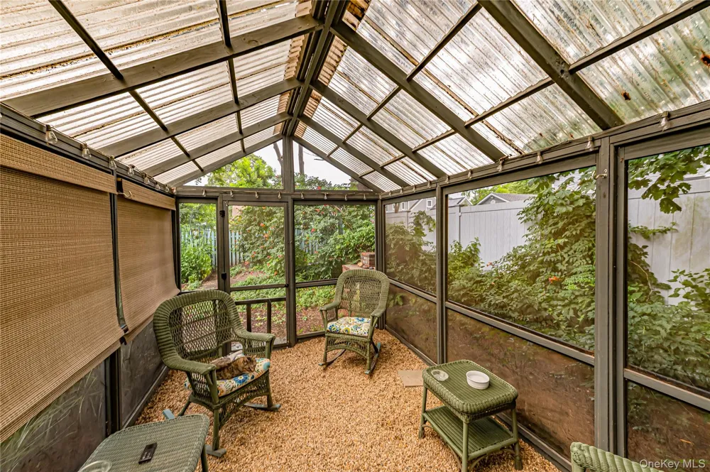 502 Brooklyn Boulevard Brightwaters, NY 11718