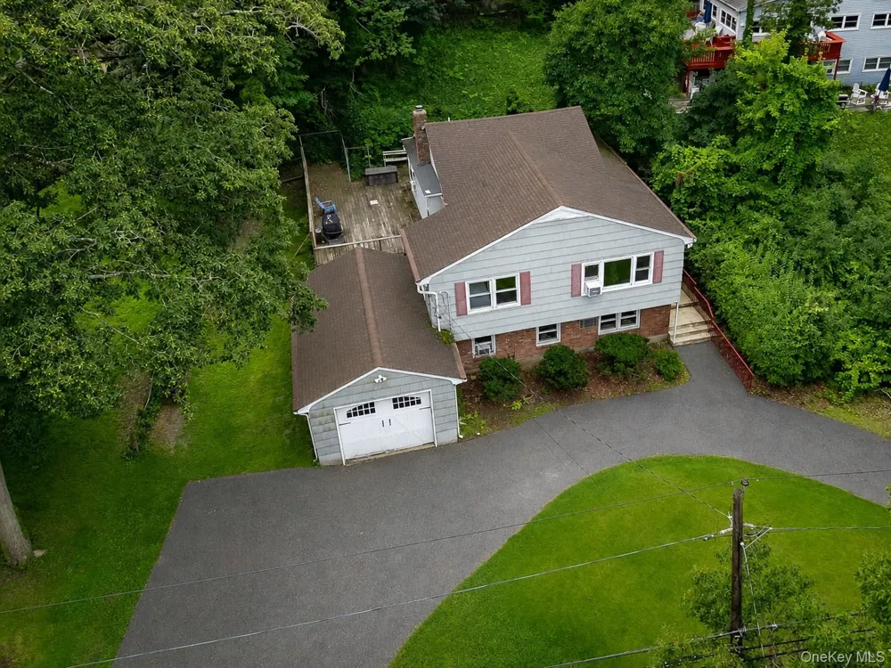 44 Chestnut Avenue Setauket, NY 11733