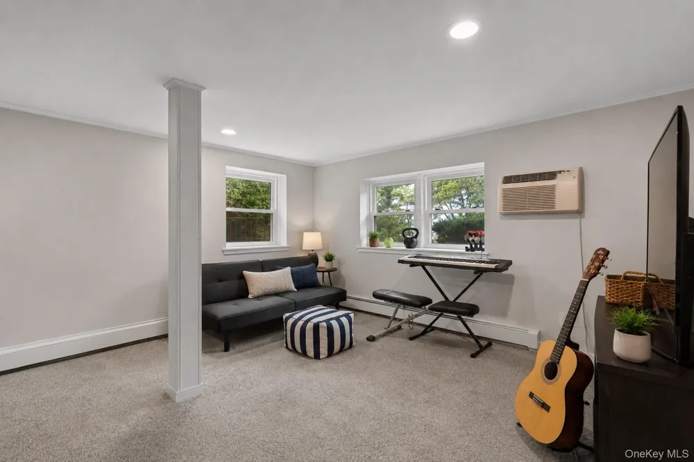 44 Chestnut Avenue Setauket, NY 11733