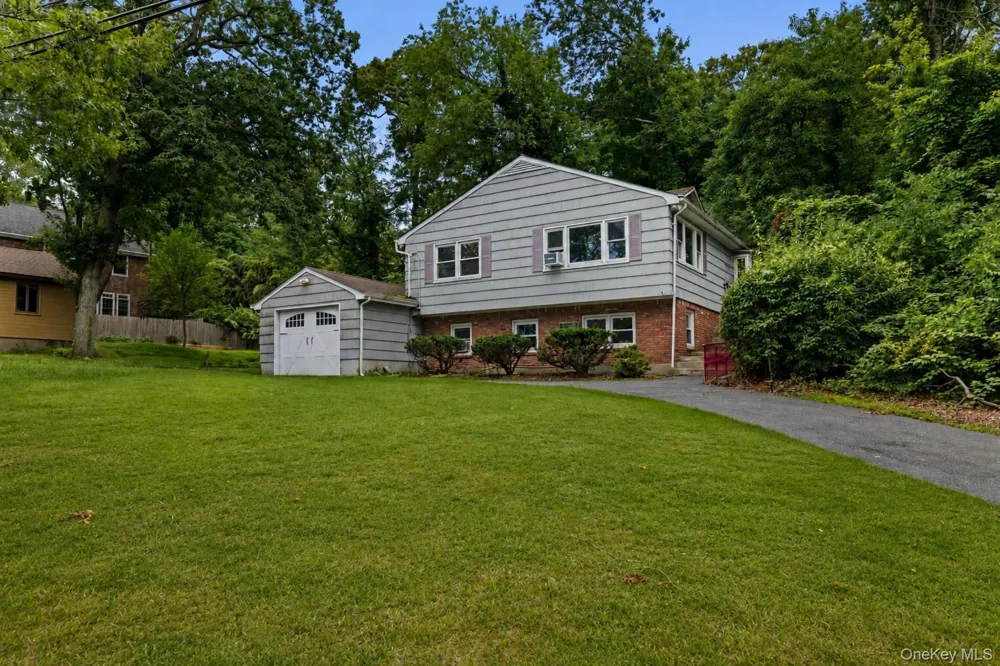 44 Chestnut Avenue Setauket, NY 11733