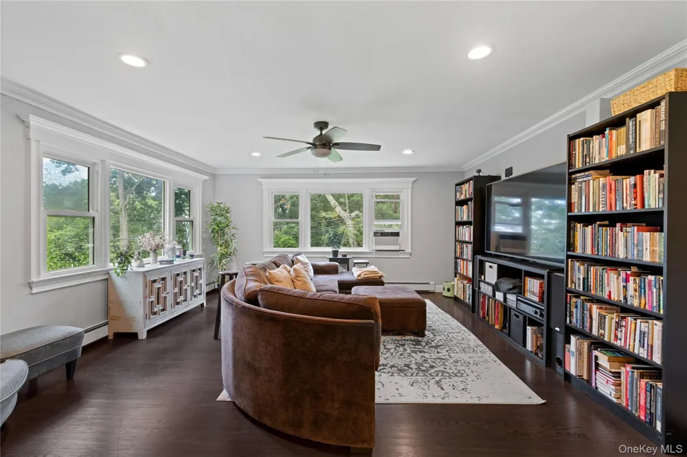 44 Chestnut Avenue Setauket, NY 11733