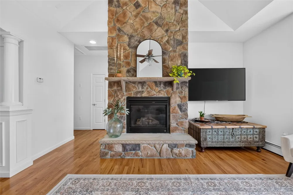 22 Ashley Court Salisbury Mills, NY 12577