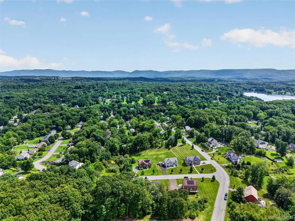 22 Ashley Court Salisbury Mills, NY 12577