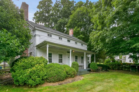 15 Cross River Road