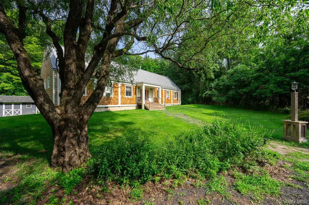 248 Stoll Road Saugerties, NY 12477