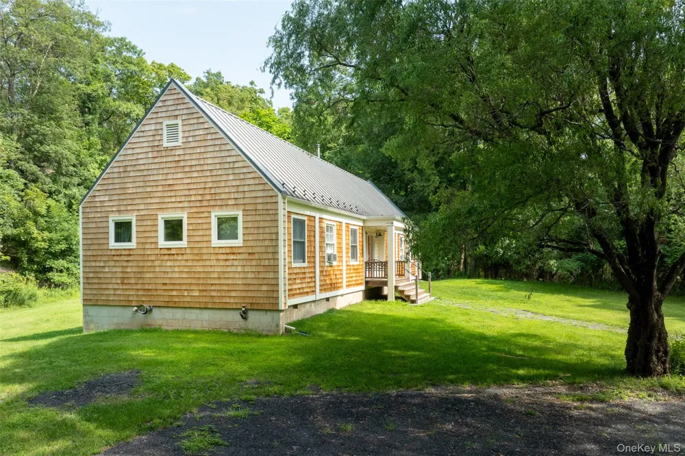 248 Stoll Road Saugerties, NY 12477