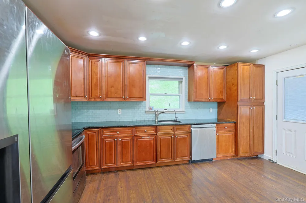 16 Clove Road Salisbury Mills, NY 12577
