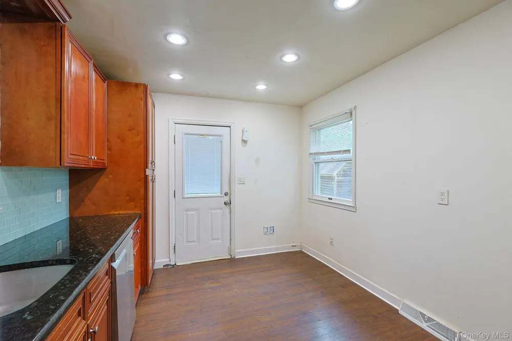 16 Clove Road Salisbury Mills, NY 12577