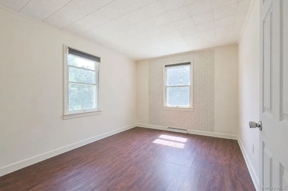 16 Clove Road Salisbury Mills, NY 12577