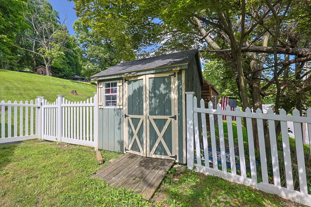 16 Clove Road Salisbury Mills, NY 12577