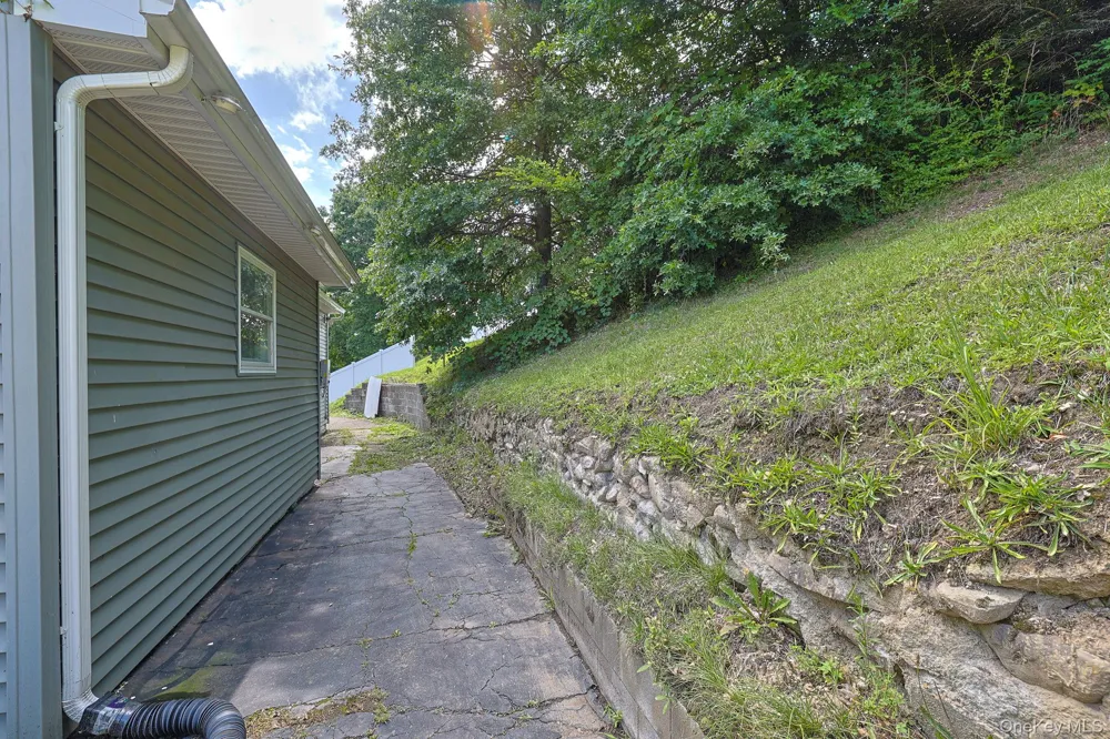 16 Clove Road Salisbury Mills, NY 12577