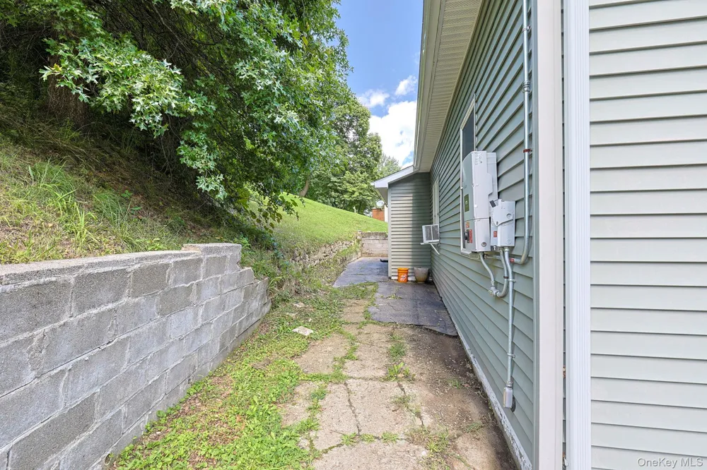 16 Clove Road Salisbury Mills, NY 12577