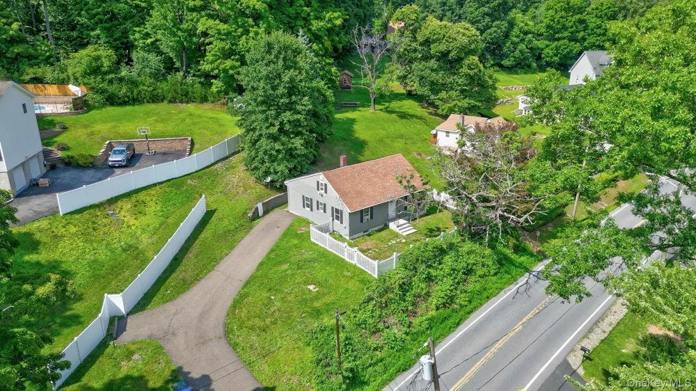 16 Clove Road Salisbury Mills, NY 12577
