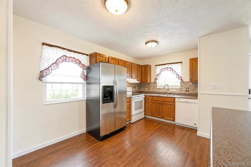 166 Auborn Avenue Shirley, NY 11967