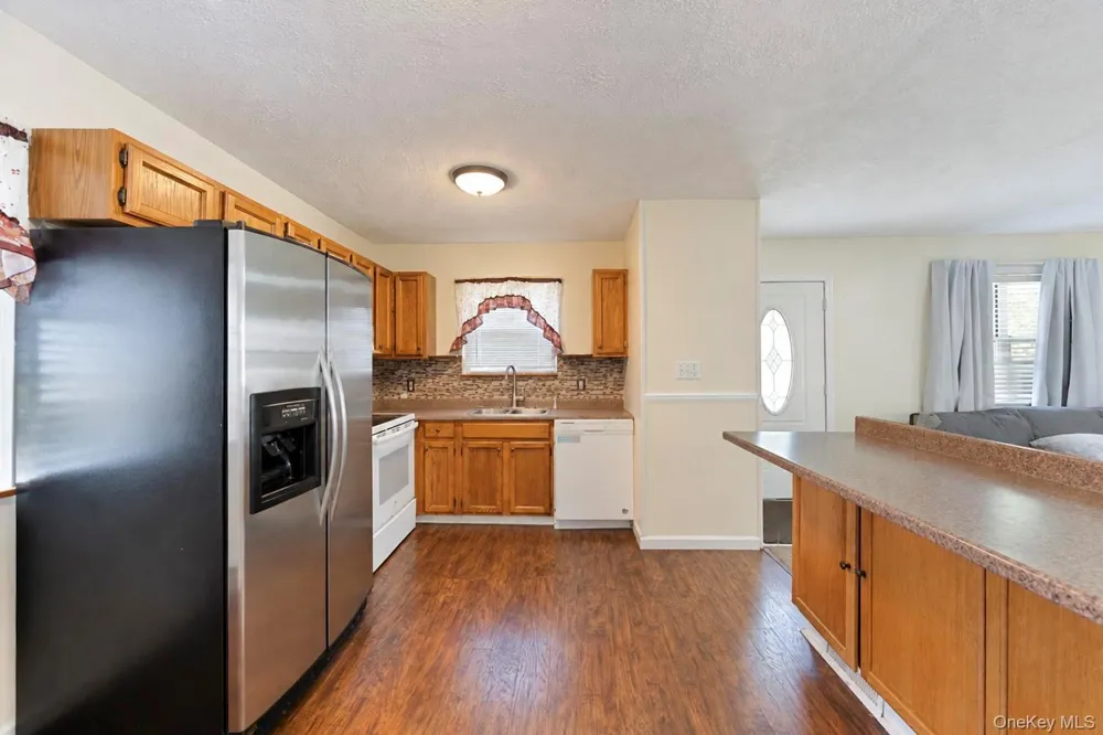 166 Auborn Avenue Shirley, NY 11967