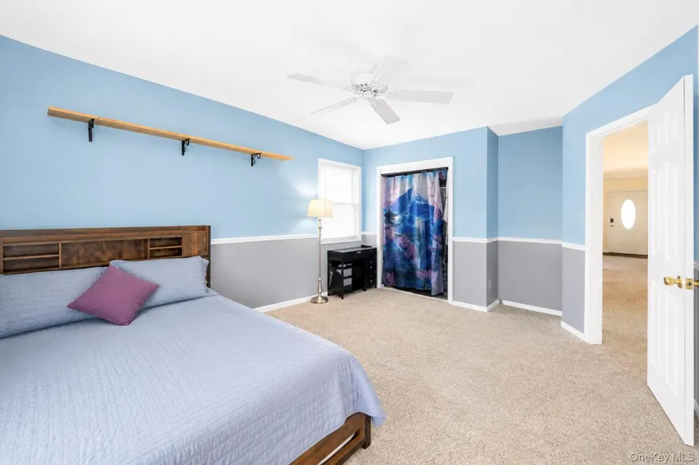 166 Auborn Avenue Shirley, NY 11967