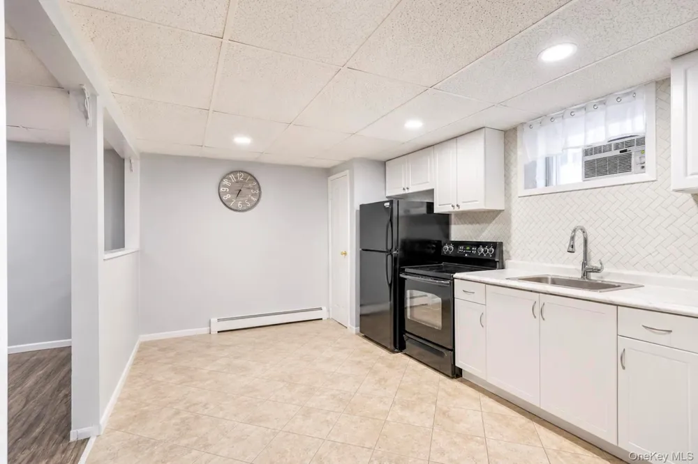 166 Auborn Avenue Shirley, NY 11967