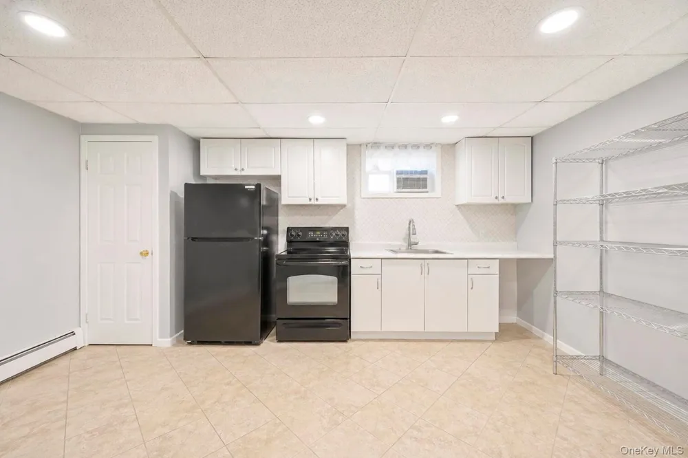 166 Auborn Avenue Shirley, NY 11967