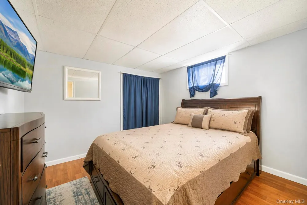 166 Auborn Avenue Shirley, NY 11967
