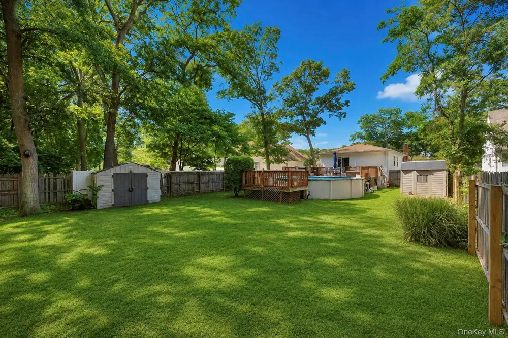 166 Auborn Avenue Shirley, NY 11967