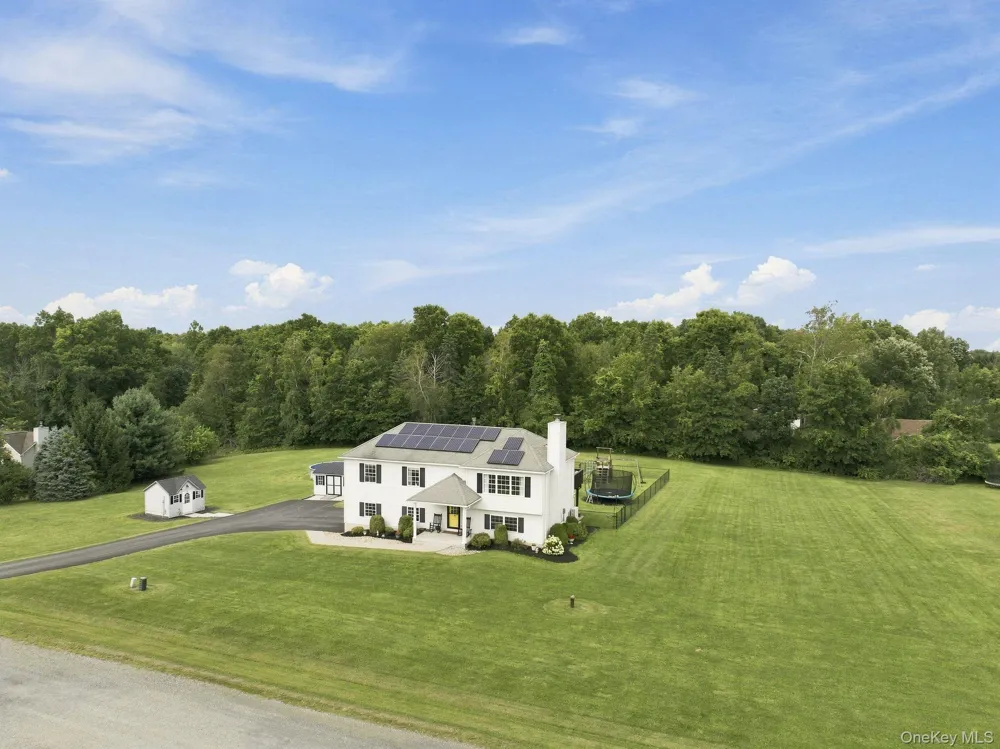 16 Rosio Lane Modena, NY 12548