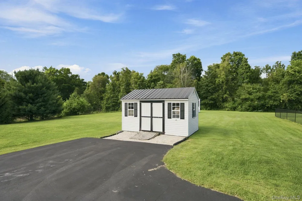 16 Rosio Lane Modena, NY 12548