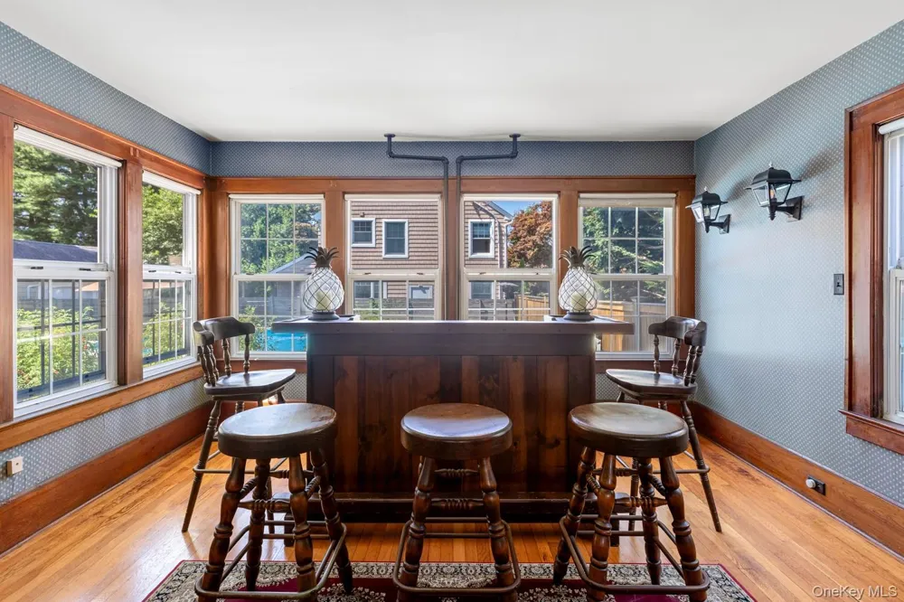 22 Ketewamoke Avenue Babylon, NY 11702