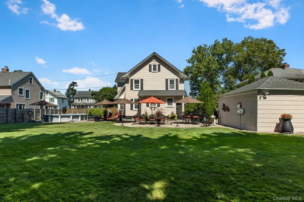 22 Ketewamoke Avenue Babylon, NY 11702