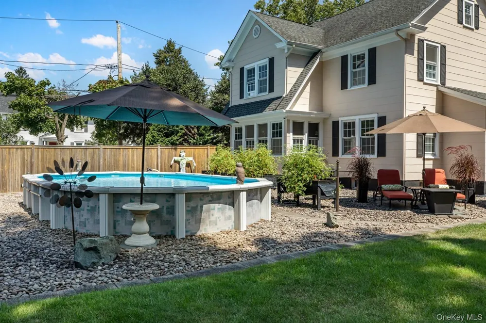 22 Ketewamoke Avenue Babylon, NY 11702