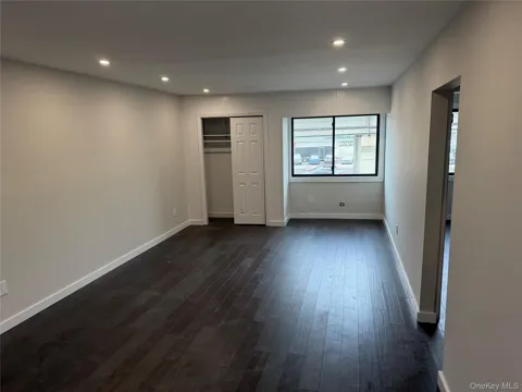 99-105 W Hoffman Avenue #Apt B