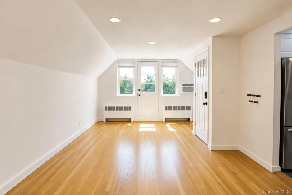 545 E Park Avenue Long Beach, NY 11561