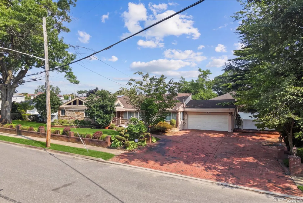 171 S Kensington Avenue Rockville Centre, NY 11570