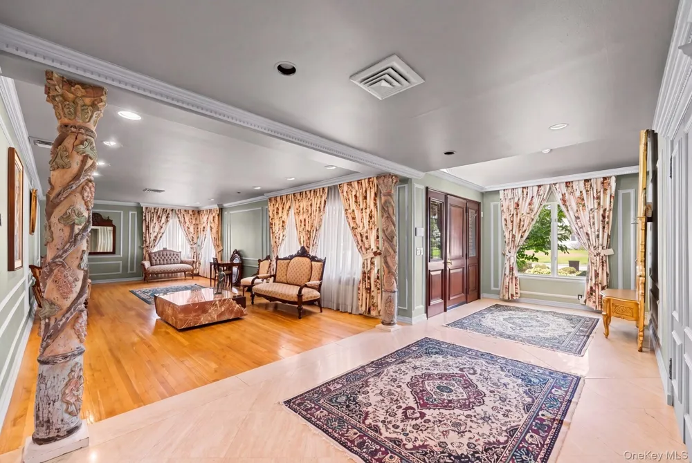 171 S Kensington Avenue Rockville Centre, NY 11570