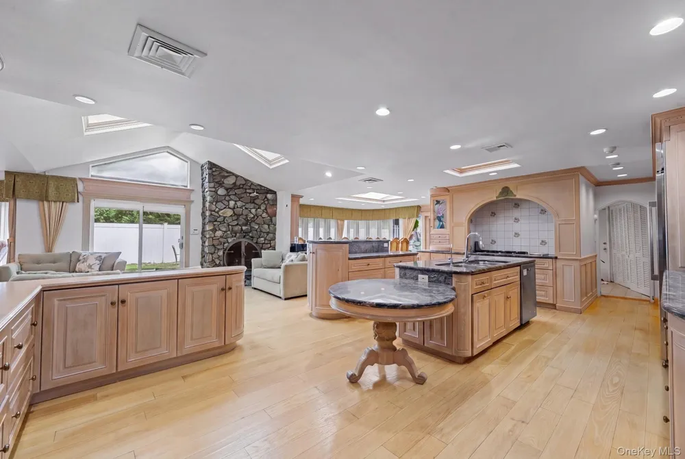 171 S Kensington Avenue Rockville Centre, NY 11570