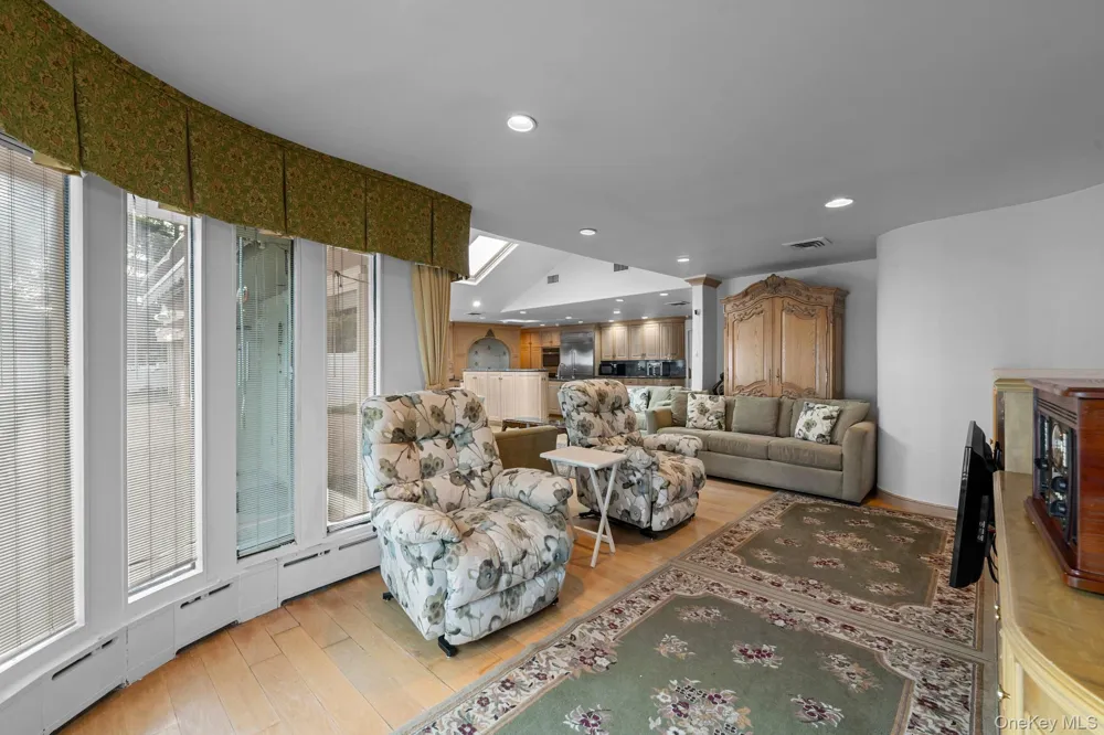 171 S Kensington Avenue Rockville Centre, NY 11570