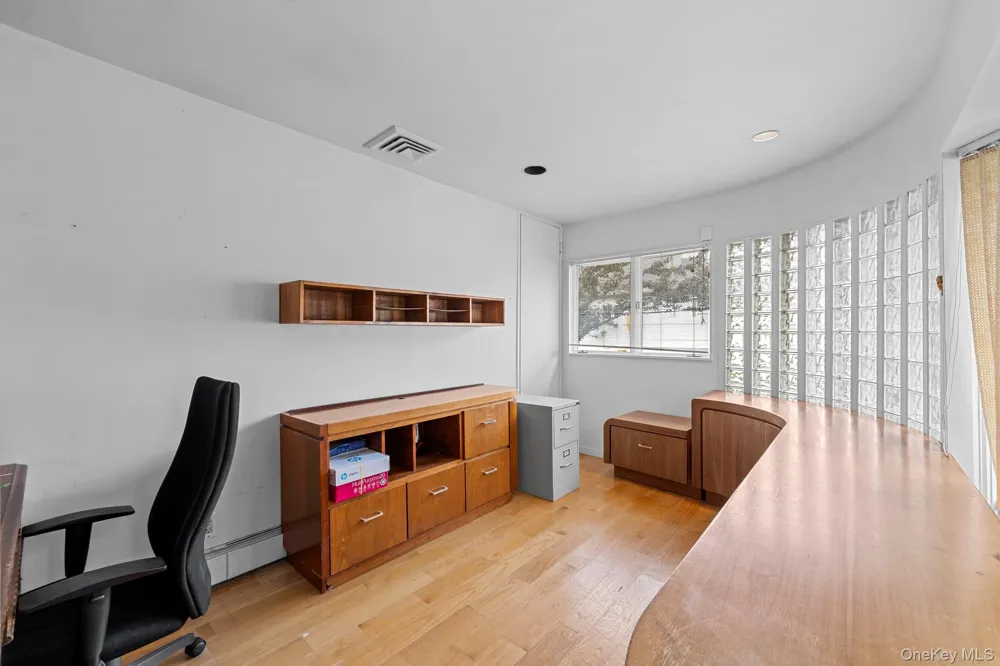 171 S Kensington Avenue Rockville Centre, NY 11570