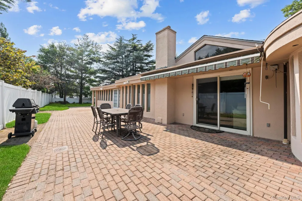 171 S Kensington Avenue Rockville Centre, NY 11570